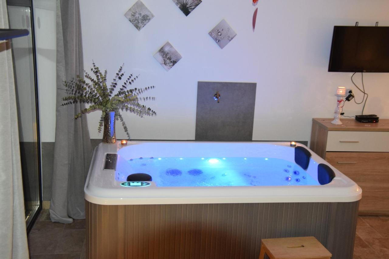 Gites Spa De Charme L Etoile Spa ベナック・エ・カズナック エクステリア 写真